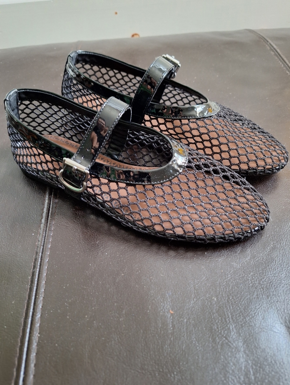 NWOT VBDB 6.5 Net Black Flats Shoes